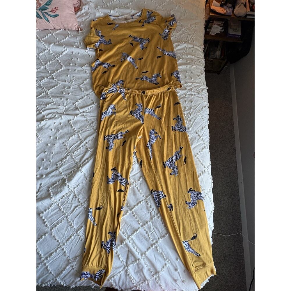 Secret Treasures Yellow Zebra Print Pajama Set Size Small Jammies
